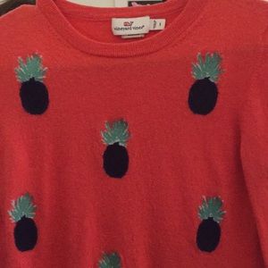 Vineyard vines sweater size small